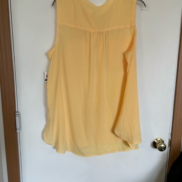 NWT charter club, XL, endless Summer, yellow sleeveless blouse - Picture 2 of 5